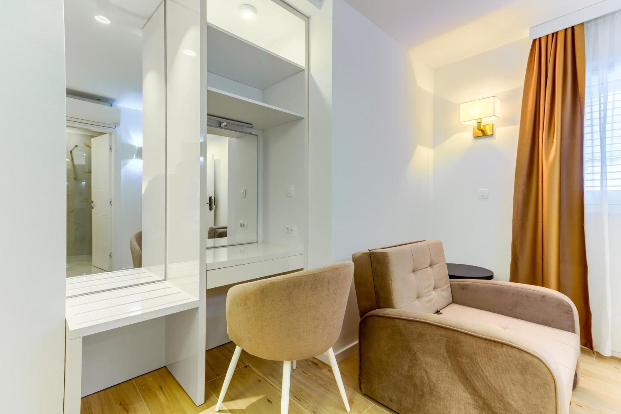 Bed & Breakfast Luxury Bed & Breakfast Irini, In The Heart Of *