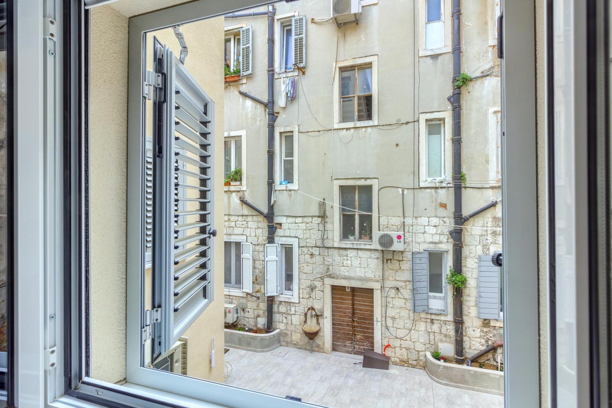Bed & Breakfast Luxury Bed & Breakfast Irini, In The Heart Of Split